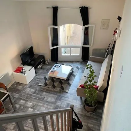 Joli Duplex En Centre Ville De 40M2 Climatise Istres Exterior photo